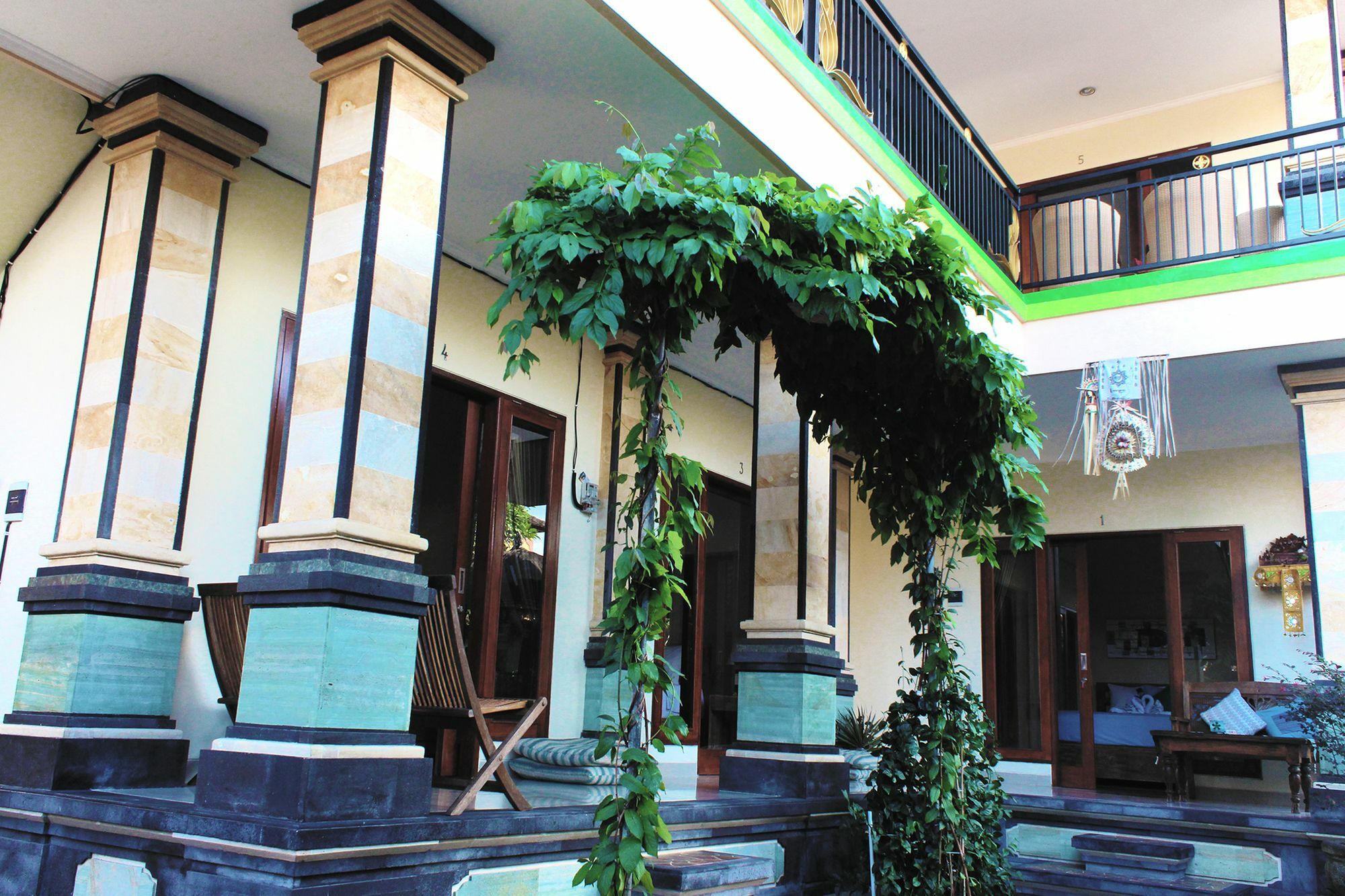 Cr Tris Rooms Seminyak المظهر الخارجي الصورة