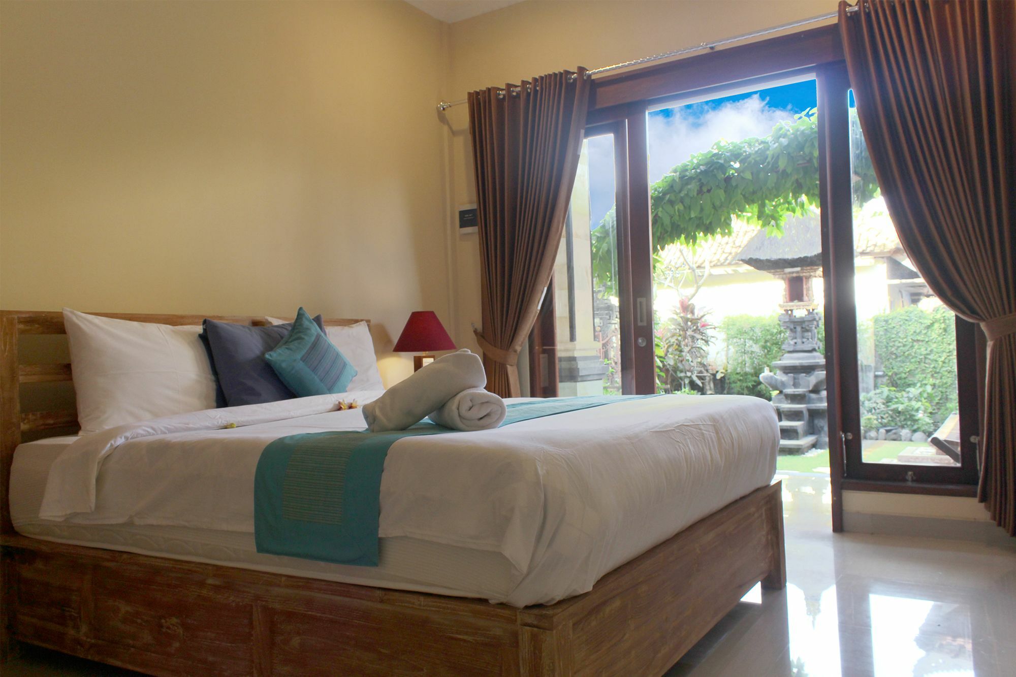 Cr Tris Rooms Seminyak المظهر الخارجي الصورة